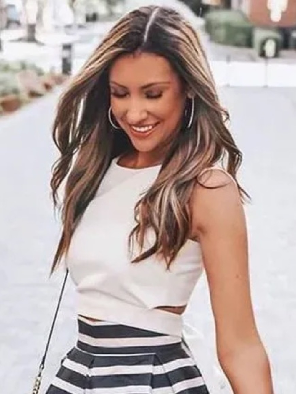Chicwish White A Fan Of Bowknot Zip Back Bow Tie Side Cutout Crop Top L